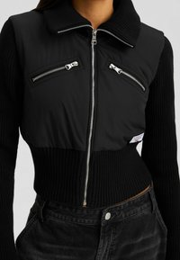 Bershka Allvädersjacka - black