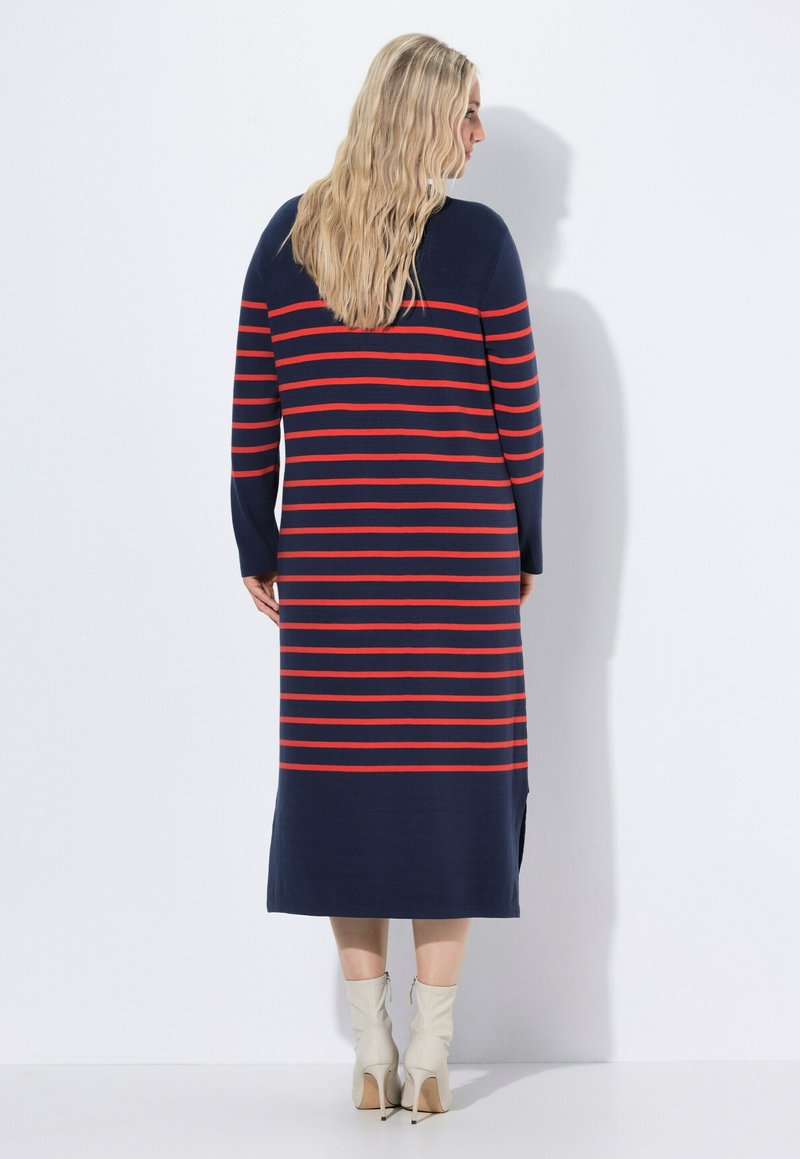 Ulla Popken Abito Midi Dal Taglio Oversize Con Spilla E Arricciatura Sulle Spalle 50 52 Vestiti 58369517 Ulla Popken Abito Midi Dal Taglio Oversize Con Spilla E Arricciatura Sulle Spalle 50 52 Vestiti 58369517