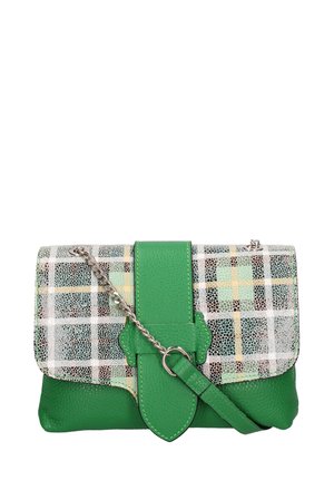Groene leren clutch met een ruitpatroon in zilveren, gele en groene accenten. Voorzien van een schakeldraad en een decoratieve klepvergrendeling.