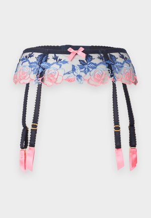 Porte-jarretelles en dentelle avec broderie florale bleu marine et rose, nœud en satin rose et bretelles noires réglables avec extrémités en ruban rose.