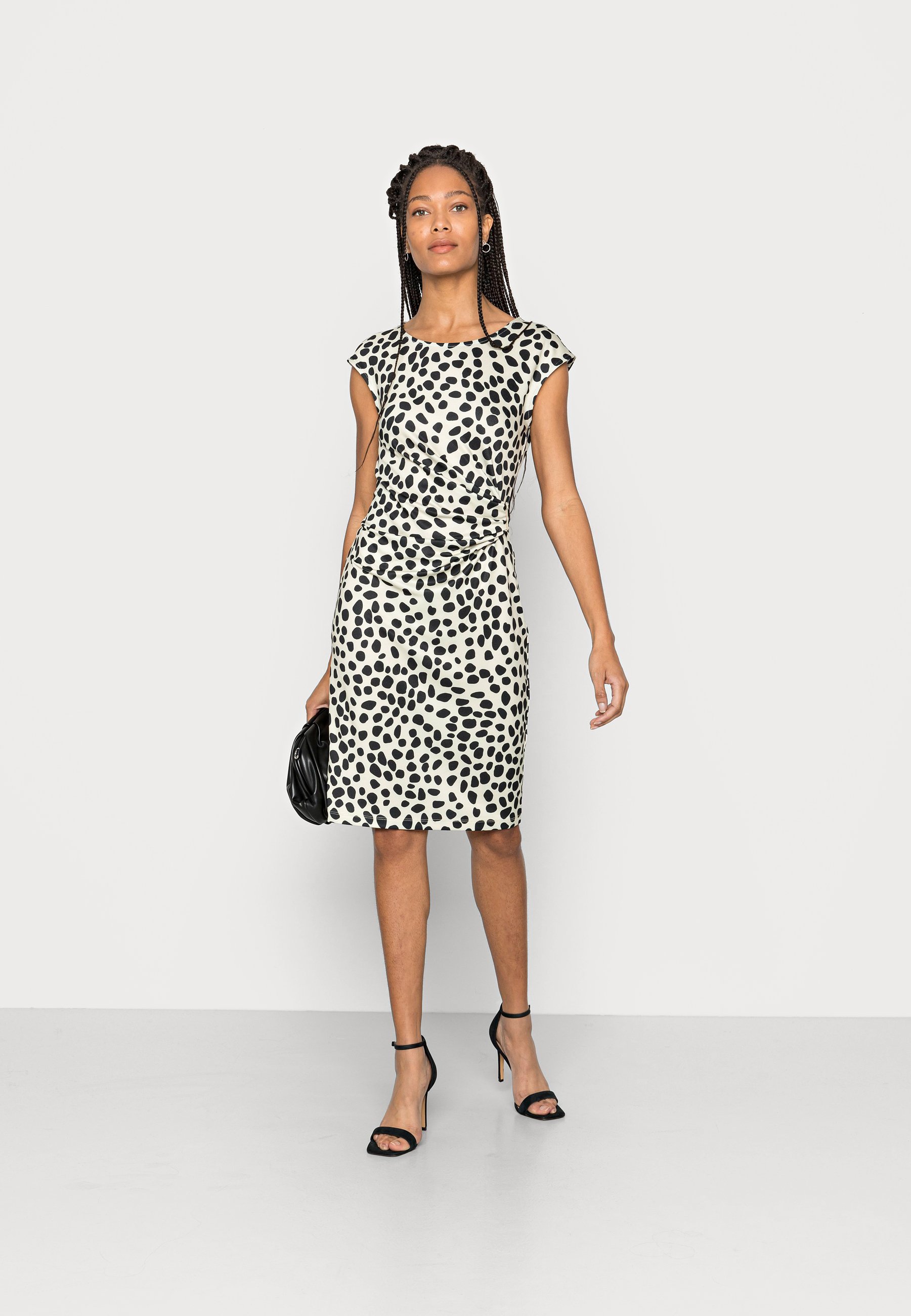 robe fourreau anna field