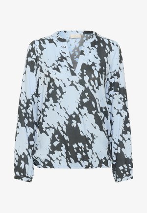 Svetlo modra bluza z črnimi abstraktnimi vzorci, z globokim V-izrezom, dolgimi rokavi in nabranimi manšetami. Narejena iz mehkega, gladkega blaga.