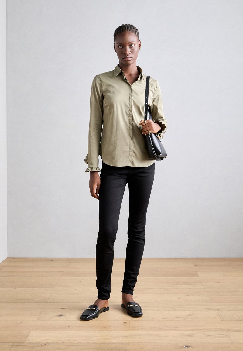 Scotch and Soda La Bohemienne Mid Rise Skinny Stretch Jeans (Gebraucht) in Zürich für CHF 15