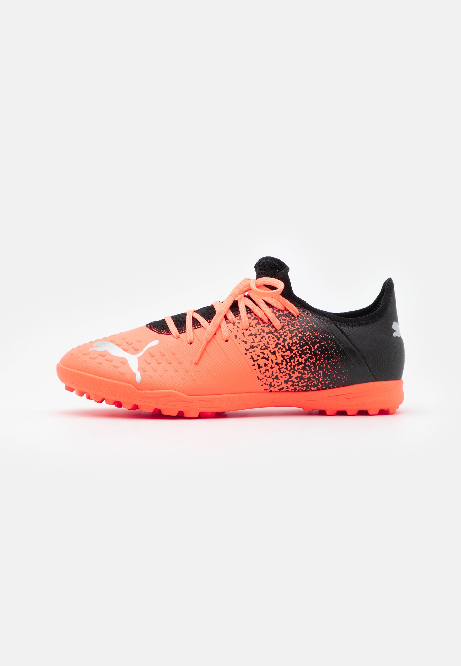 astro turf trainers puma