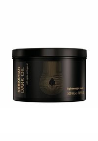 Zwarte cilindervormige pot gelabeld "Sebastian Dark Oil." Heeft gouden tekst en een minimalistisch druppelontwerp, 500 mL capaciteit, lichte masker.