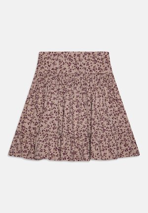 Falda con estampado floral y diseño fruncido, que presenta una suave base beige y hojas moradas, con textura de detalle en el dobladillo con volantito.