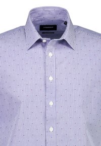 Camicia button-up a righe viola e bianche con piccoli accenti rossi. Tessuto in cotone, presenta un colletto classico e bottoni bianchi.