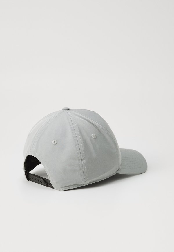 BARK SNAPBACK - Cap - cement4