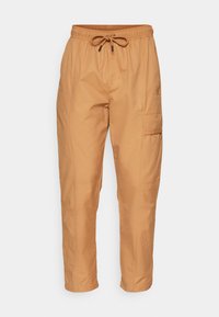 Seleccionado, legend dk brown/white