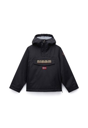 Czarna bluza z kapturem Napapijri z przednim zamkiem błyskawicznym, dużą przednią kieszenią oraz naszywką z norweską flagą na piersi.