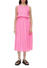 s.Oliver MIT CUT OUT - Freizeitkleid - pink