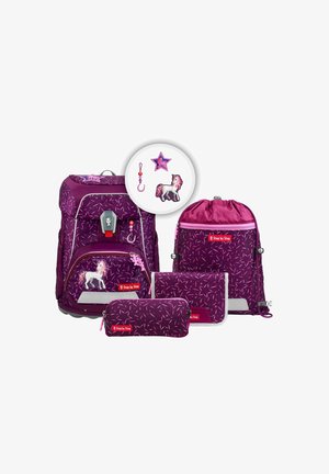 Set di zaini viola con design unicorno, include uno zaino con coulisse, un astuccio e un organizzatore con motivi geometrici e dettagli argentati.