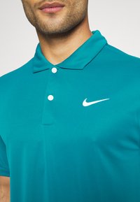 Nike Performance SOLID - Polo - bright spruce/white