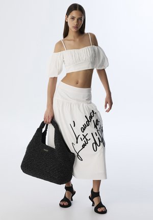 CONTRAST EMBROIDERED - Falda larga - ecru