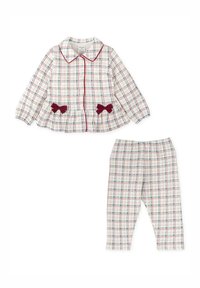 Ensemble de pyjama à carreaux comprenant un haut à manches longues avec col et deux nœuds bordeaux, associé à un pantalon ajusté au design assorti.