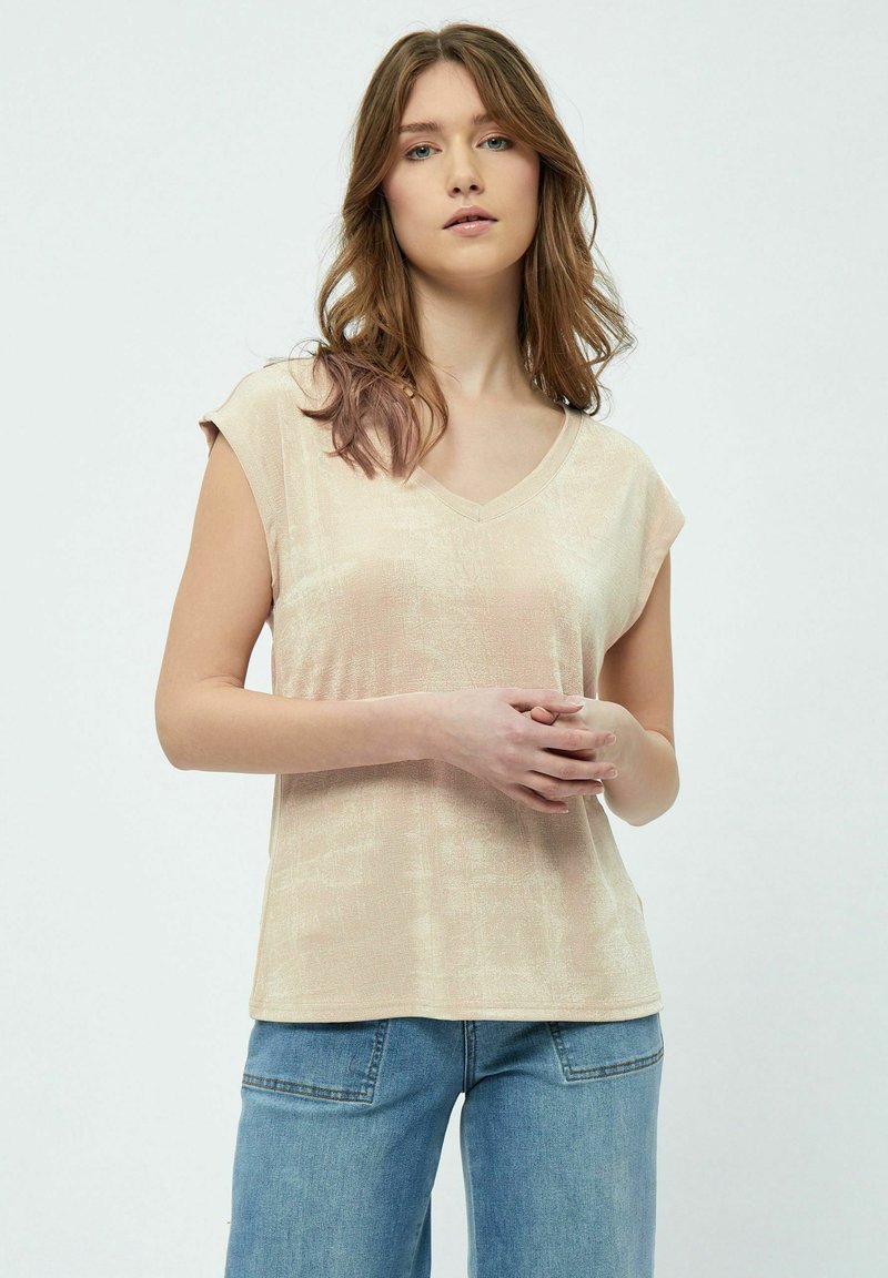 Desires BOB SHORTSLEEVE SHIMMER - Navadna majica - gardenia