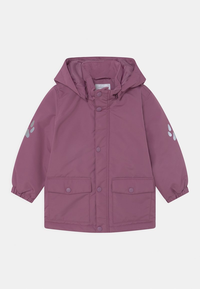 Manteau imperméable violet avec capuche, fermeture à pression, deux poches avant et accents réfléchissants sur les manches. Texture lisse, design décontracté.