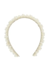 Fascia bianca decorata con perle sintetiche lungo il bordo esterno, caratterizzata da una superficie liscia e una forma curvata.