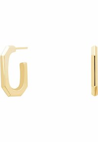 Guldtonede hoops øreringe med et vinklet design. Den ene ørering har en lukket løkke; den anden har en rektangulær form og en poleret overflade.
