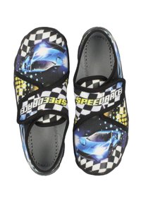 Schwarze Stoffschuhe mit einem Design eines blauen Sportwagens, karierten Mustern und einem gelben "SPEEDRACE"-Logo am Riemen. Geschlossene Zehenpartie.