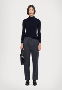 WEEKEND MaxMara ZANZARA granatowy