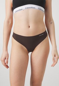 Calvin Klein Underwear THONG INVISIBLES MICROFIBER - String - woodland