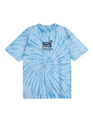 Jasnoniebieski i biały t-shirt z krótkim rękawem w stylu tie-dye z czarnym abstrakcyjnym tekstem i motywującym hasłem na piersi.