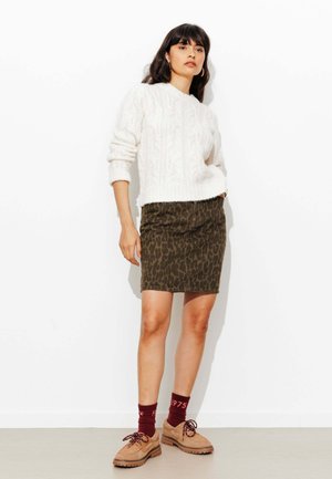 COURTE LÉOPARD - Minijupe - imprimé kaki