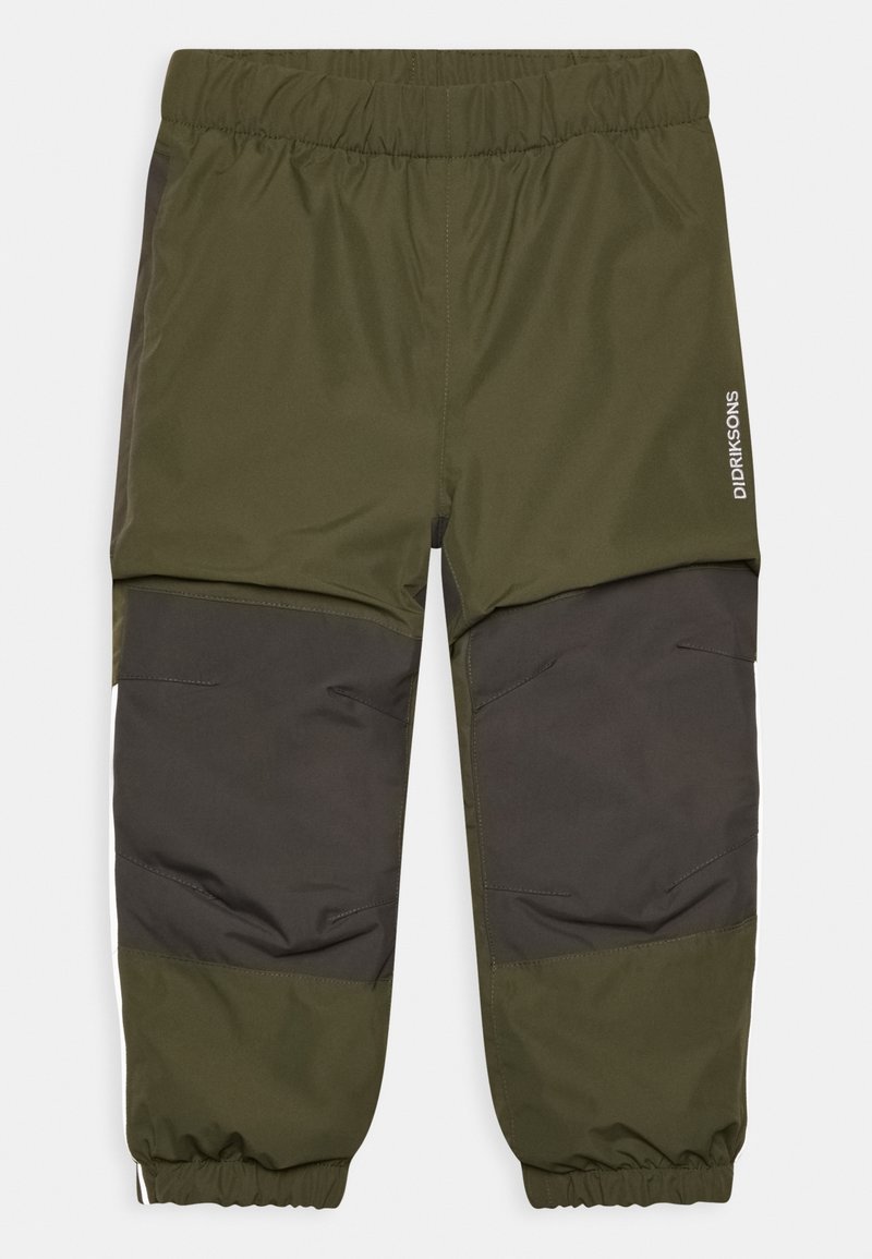 Vesipitävät housut tumman oliivinvihreänä, joissa on joustava vyötärö, mustat polvivahvikkeet ja ommellut yksityiskohdat kestävyys varten.