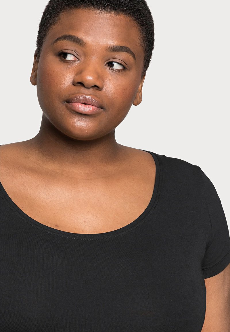Damen T-Shirts | Anna Field Curvy 3er PACK T-Shirt basic blue/green/black/blau - KI75216 Damen T-Shirts | Anna Field Curvy 3er PACK T-Shirt basic blue/green/black/blau - KI75216