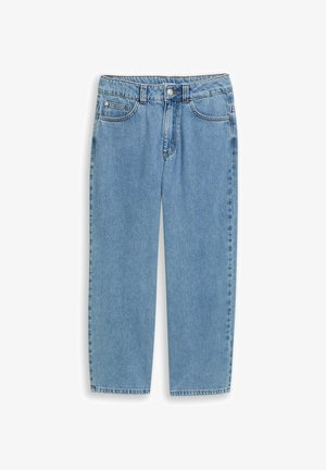 Svetlomodré rifle s rovnými nohavicami, predným gombíkom, zapínaním na zips, páskmi na opasok a päťvreckovým dizajnom na bielom pozadí.