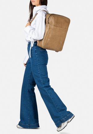 Burkely JUST JOLIE 15.6 inch - Rugzak - khaki