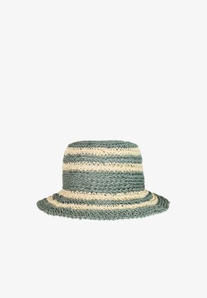 Pruhovaný pletený klobúk typu bucket s prekladanými zelenými a béžovými pásmi, s textúrovaným vzorom slučkového pletenia.