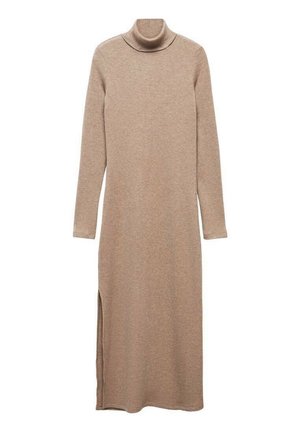 Beżowa sukienka z dzianiny z golfem, długimi rękawami, o długości do połowy łydki, z prążkowaną fakturą i bocznymi rozcięciami dla lepszej swobody ruchów i wygody.