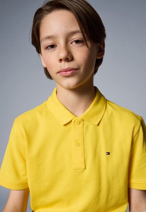 FLAG - Polo - star fruit yellow