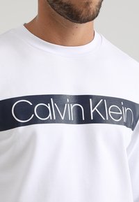 Calvin Klein Mikina - white