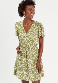 Cache Cache FLIESSENDES AUSGESTELLTES - Vestito casual - blanc