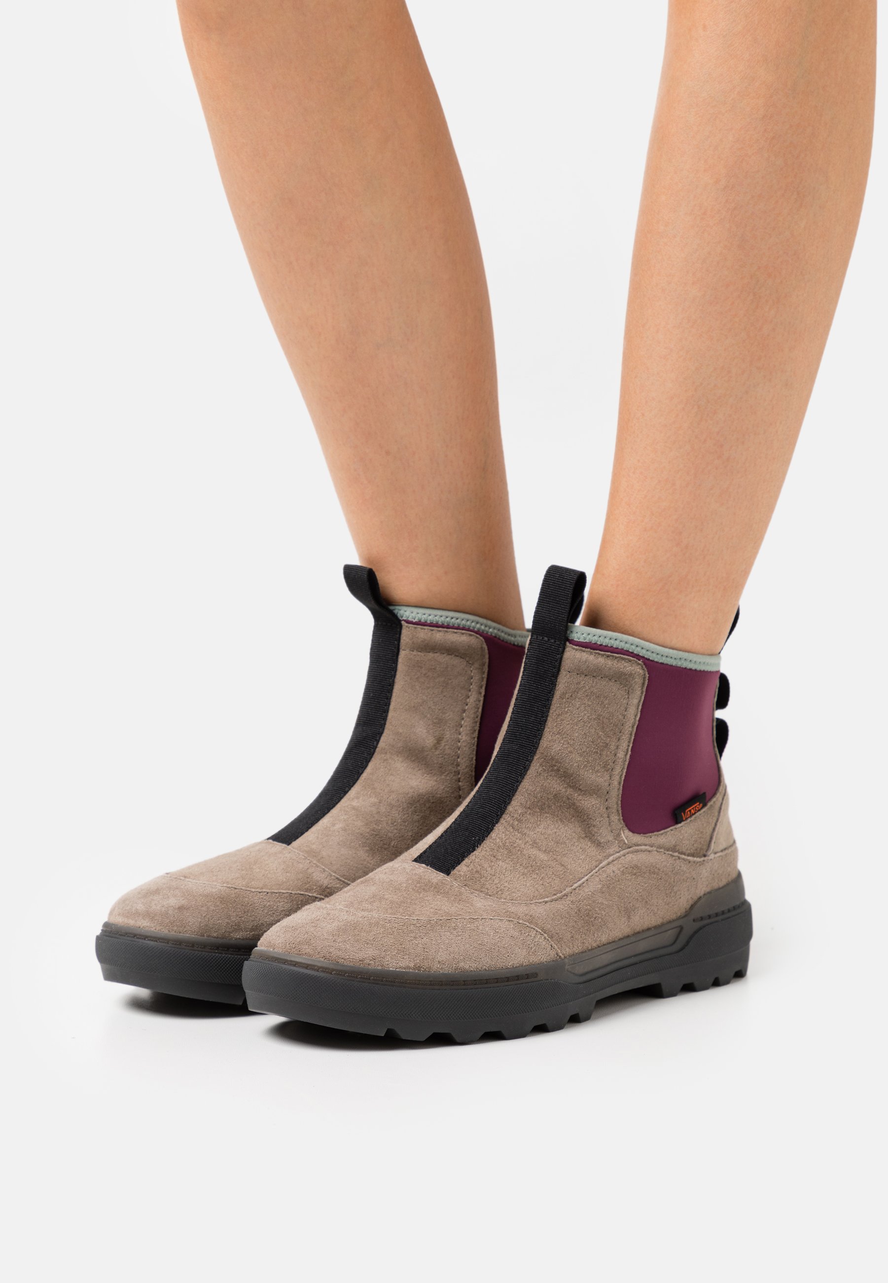 vans mte chelsea boot