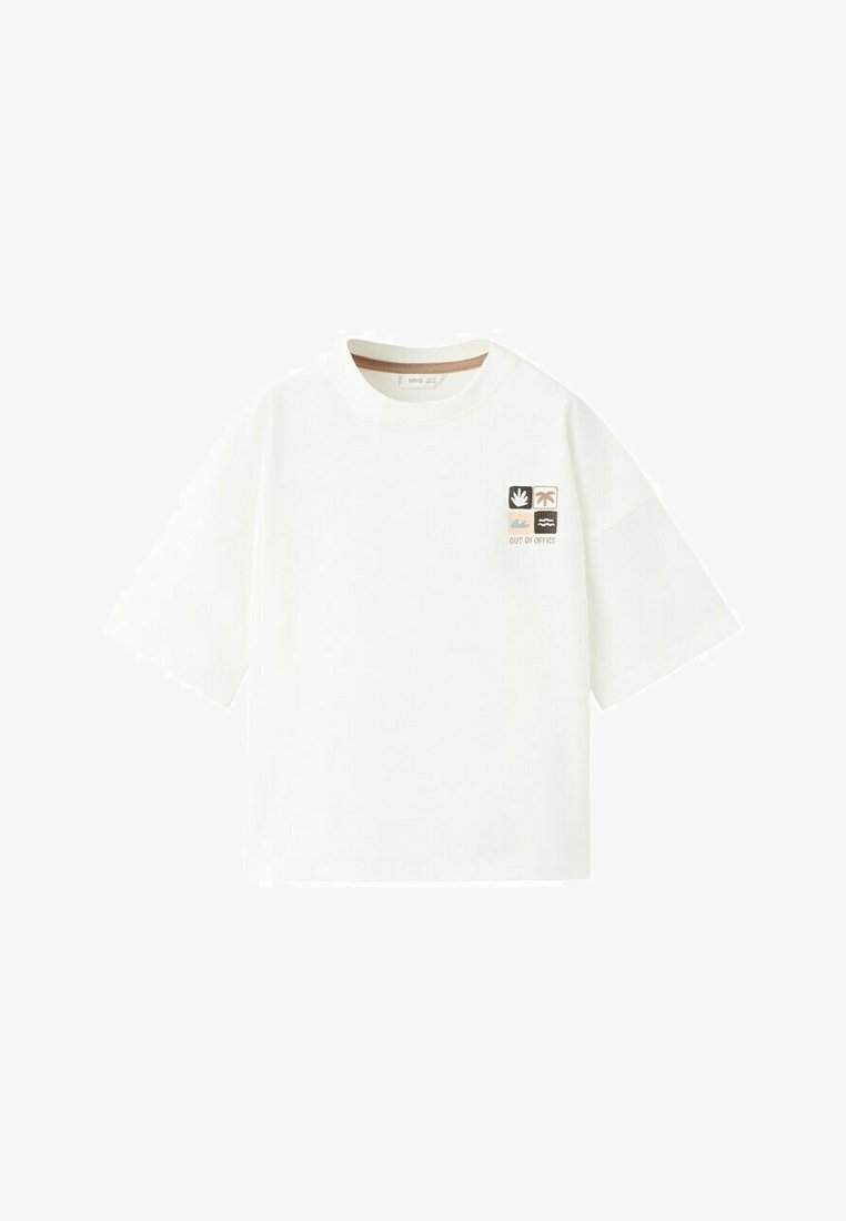 T-shirt blanc à manches courtes avec un petit graphique carré représentant une main, un palmier, des vagues et le texte "OUT OF OFFICE" en haut à gauche.