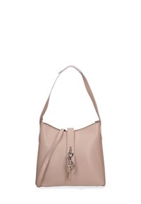 Borsa a mano in pelle beige con un design elegante e minimale, con una maniglia superiore e una tracolla rimovibile; presenta dettagli in metallo argentato e una chiusura centrale.