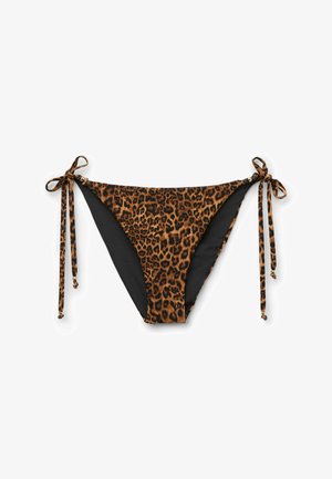 Parte inferior de bikini de tiro bajo con estampado de leopardo en tonos marrón y negro, lazos laterales con cuentas y forro interior negro.