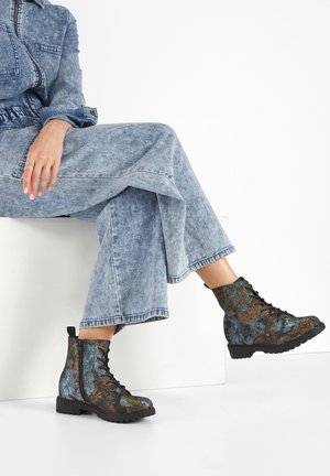 bonprix Bottines à lacets - green