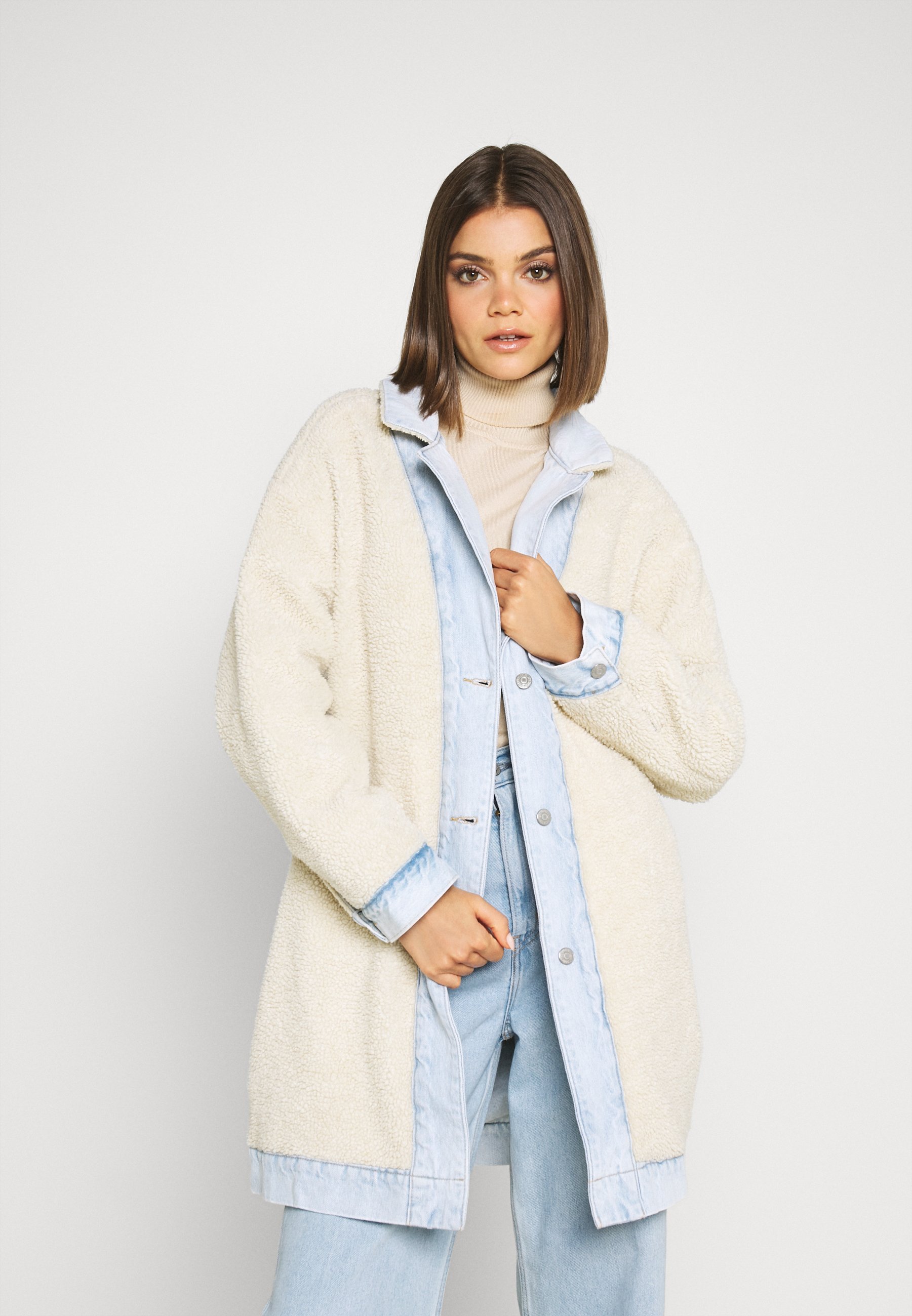 Levi's® REVERSIBLE SHERPA COAT Wollmantelklassischer Die 7 besten Bilder zu Stylinght | denim mantel