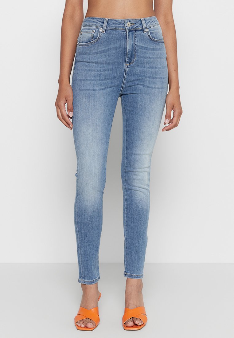 Blugi skinny fit