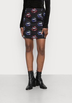 POPPY - Minissaia - berry