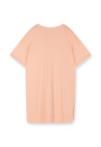 Różowopomarańczowy, luźny t-shirt wykonany z miękkiej bawełny, z krótkim rękawem, okrągłym dekoltem i bocznymi rozcięciami dla dodatkowego akcentu.
