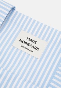Mads Nørgaard SACKY ATOMA - Saco de mão - della robbia blue/white