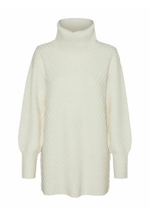 Biały sweter z golfem z teksturowanym, diagonalnym wzorem, luźny krój oraz balonowymi rękawami, z prążkowanymi mankietami i wysokim kołnierzem.