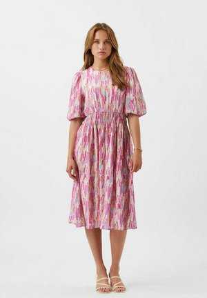 HAVANNAH  - Day dress - magenta