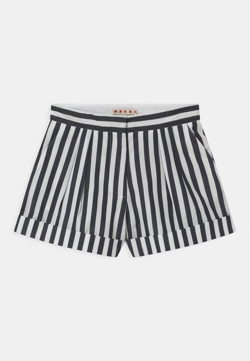 Randiga shorts i marinblått och vitt, tillverkade av bomull. Har veck, uppvikta fållar och en märkesetikett på midjan.